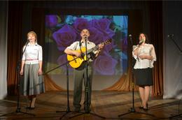 Фрагмент выступления клуба &laquo;Енисейские барды&raquo;